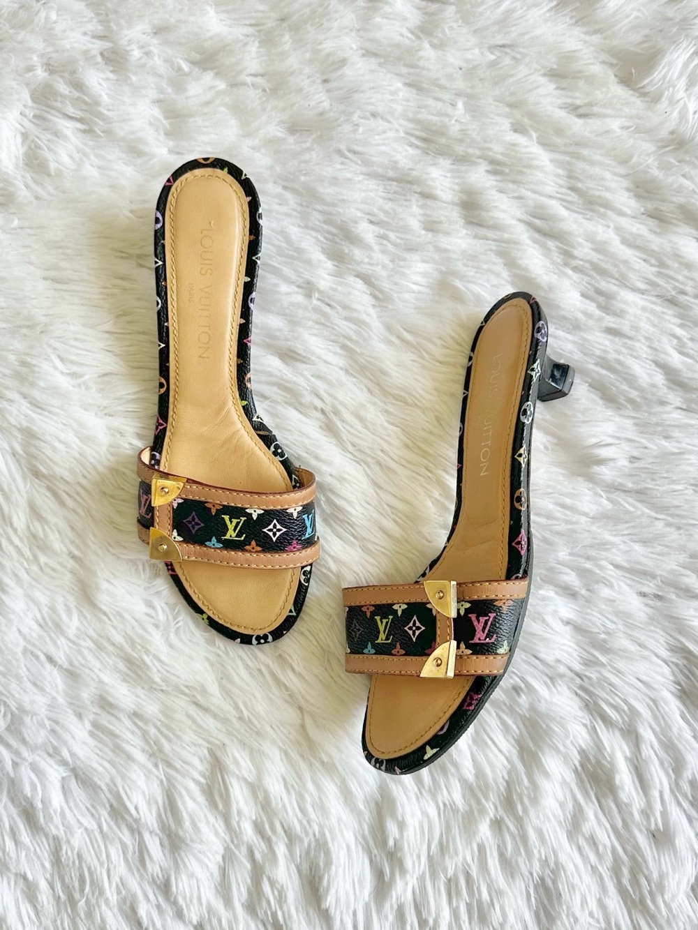 Vintage Louis Vuitton monogram kitten heels - Picture 1 of 8